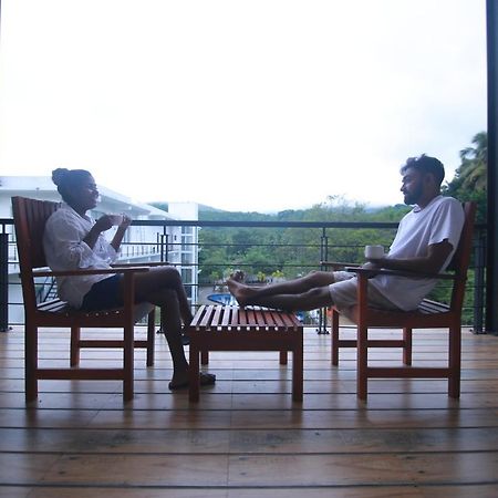 Saru Blue Sapphire Hotel Udawalawe Luaran gambar