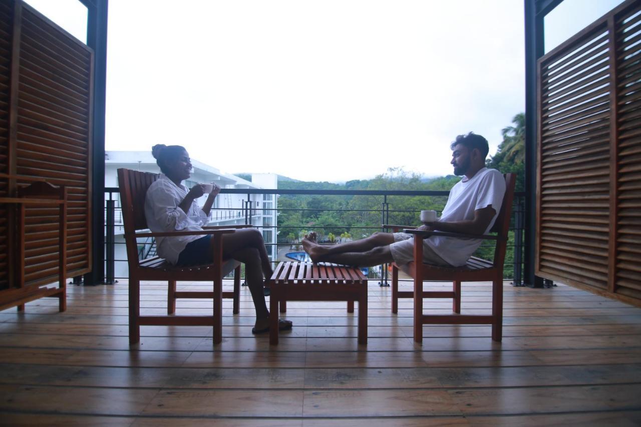 Saru Blue Sapphire Hotel Udawalawe Luaran gambar