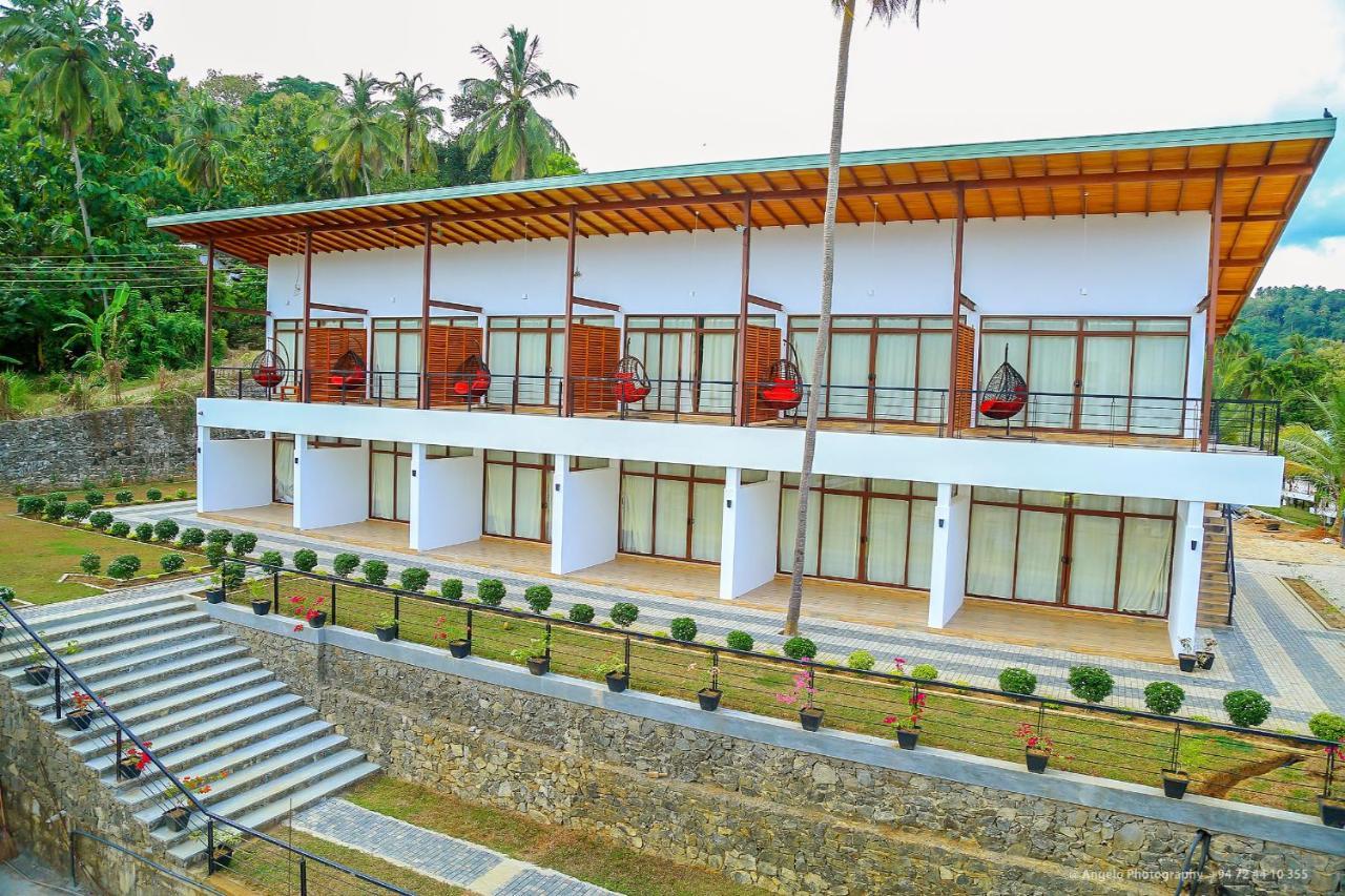 Saru Blue Sapphire Hotel Udawalawe Luaran gambar
